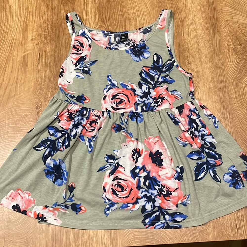 Floral tank with peplum hem